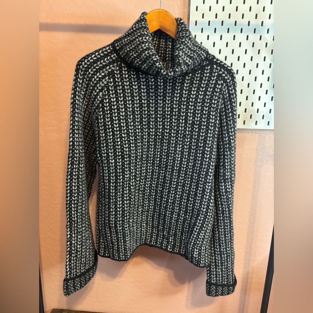Metallic Thread Chunky Knit Sweater - Picture 2 of 7